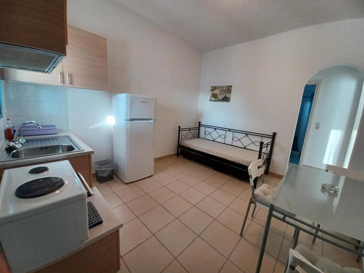 Taxiarchis Studios Agios Georgios  Dış mekan fotoğraf