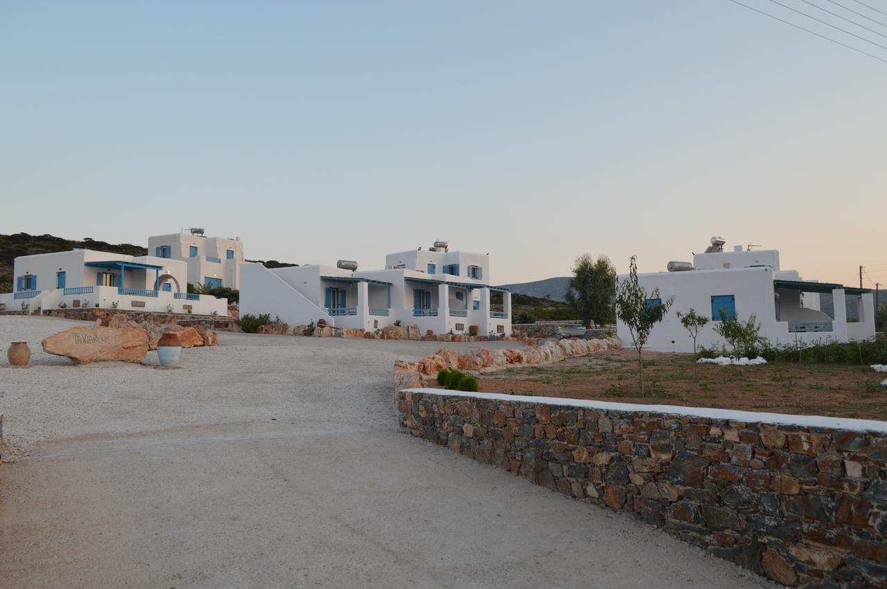 Taxiarchis Studios Agios Georgios  Dış mekan fotoğraf